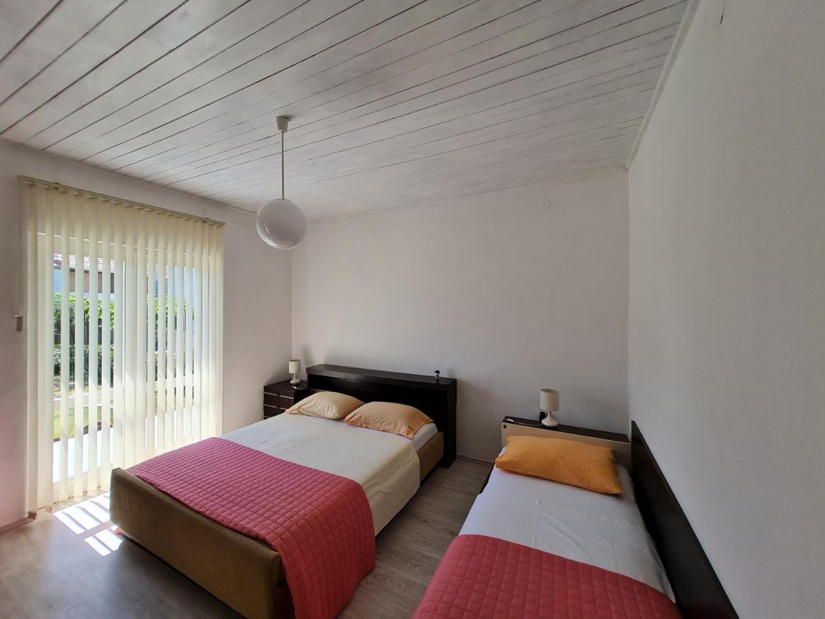 Guest House Barba Bibinje Exterior foto